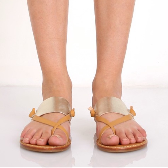 NIB Soludos Slotted Thong Sandal Metallic Platinum - Picture 5 of 14